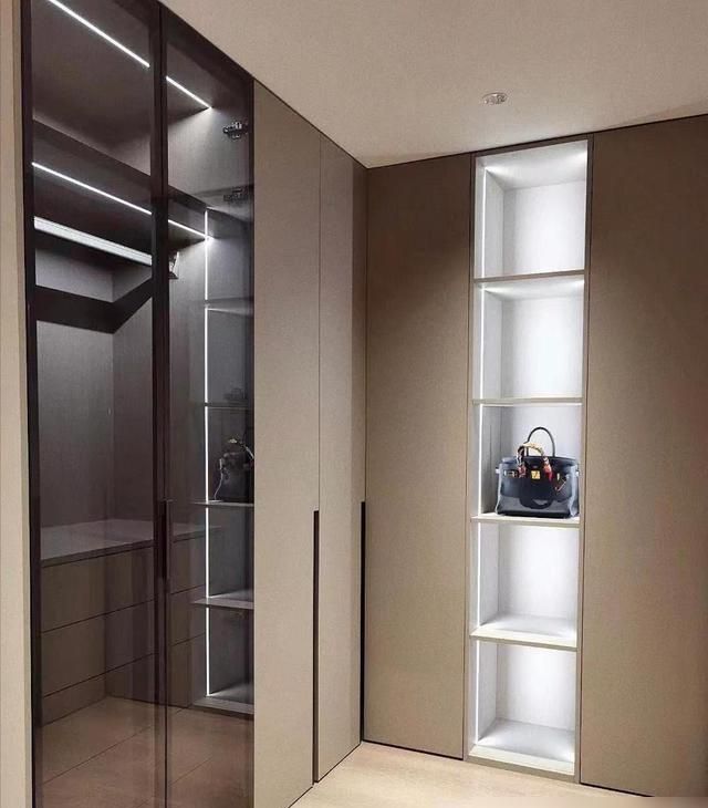 定制衣柜全攻略，结构合理空间不浪费，老婆衣服再多照样整齐收纳 - 家居知识