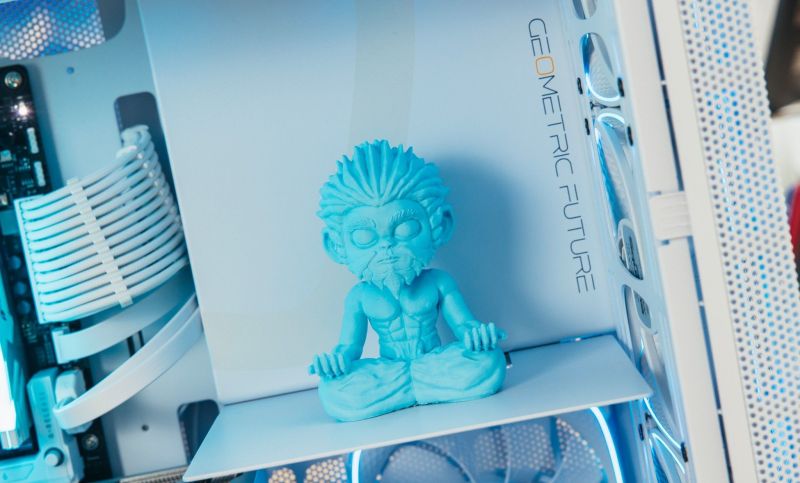 畅玩黑神话的手办展示柜？几何未来M5黑白双色装机分享 - 家居知识