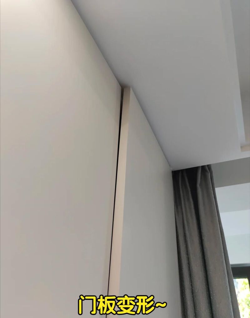 定制衣柜避坑指南,这9个设计千万别装,全是血泪教训! 如果再装修,定制衣柜一定坚持“9不装”,都是吃亏后的教训 - 家居知识