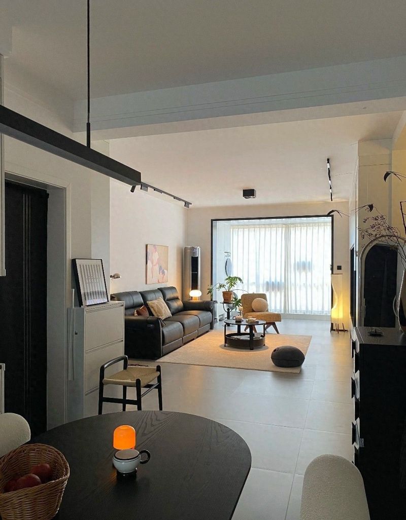 低预算打造简约风客厅，装修教科书级设计引无数人效仿