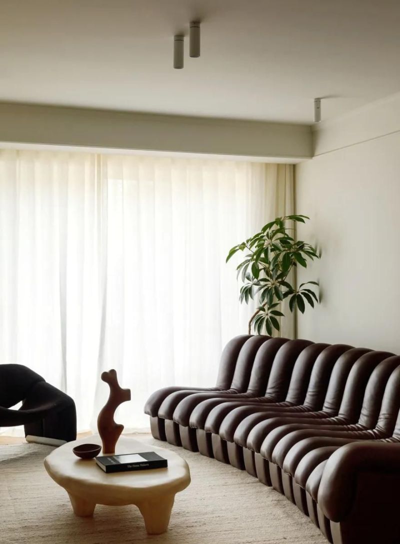 120m²极简法式,复古情调与现代审美的完美融合 谁说法式不适合普通人家!120m²极简法式,复古情调和现代审美 - 家居知识