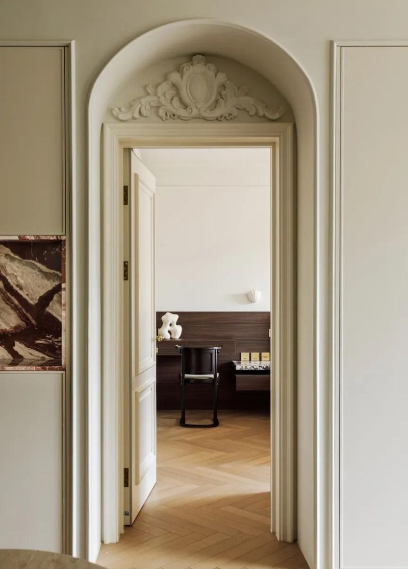 120m²极简法式,复古情调与现代审美的完美融合 谁说法式不适合普通人家!120m²极简法式,复古情调和现代审美 - 家居知识