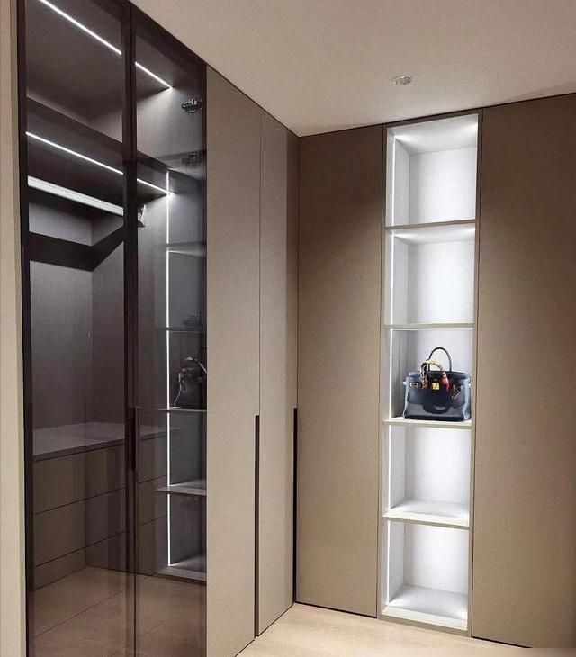 定制衣柜全攻略，结构合理空间不浪费，老婆衣服再多照样整齐收纳 - 家居知识