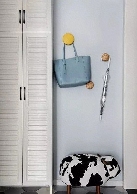 115㎡简约三居室，无造型背景墙设计，大方舒适更显高级