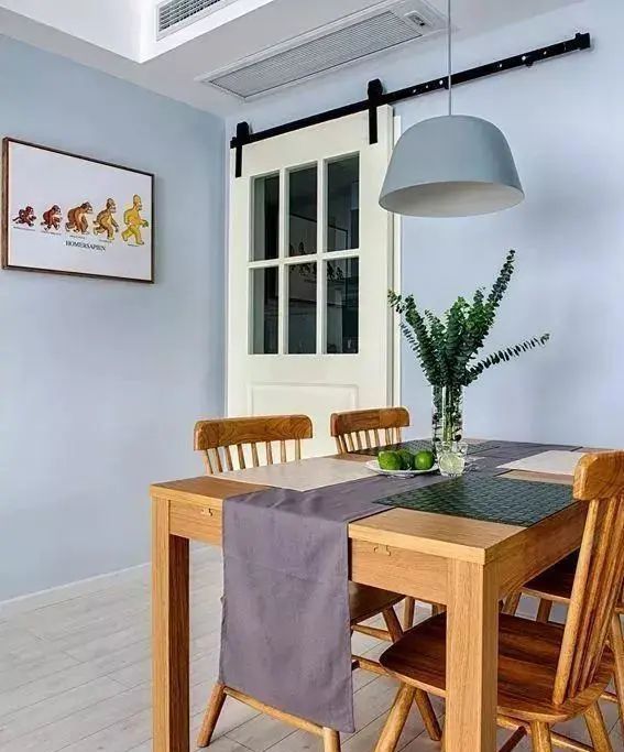 115平米三居室，全屋简约大方又舒适，背景墙不造型，效果更漂亮 - 家居知识