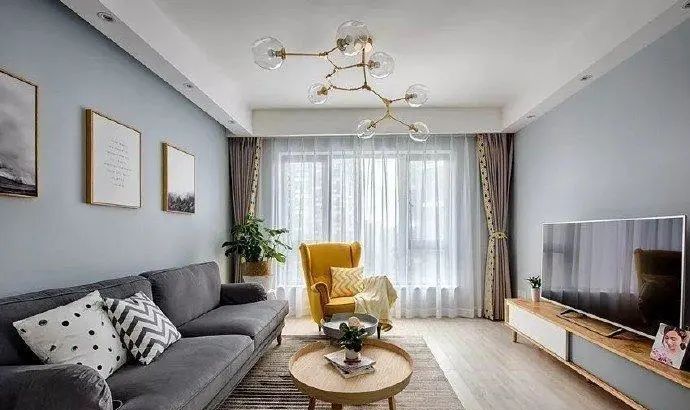 115平米三居室，全屋简约大方又舒适，背景墙不造型，效果更漂亮 - 家居知识