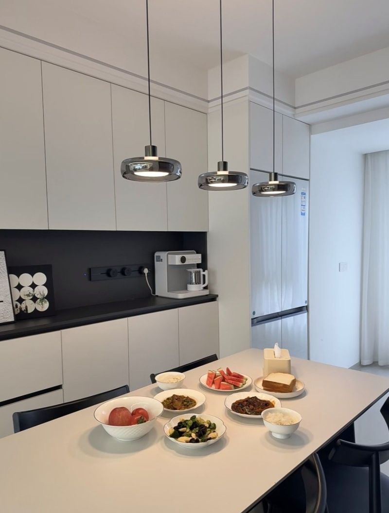 安徽女生坚持极简风,高级松弛感引热议 安徽一女生,不顾家人反对,坚持"极简风",把高级松弛感玩明白了 - 家居知识