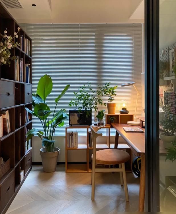 上海女子89㎡极简家装走红,实用温馨又高级,网友直呼太治愈 上海一女子89㎡的家火了,坚持极简装修,实用温馨,高级感十足 - 家居知识