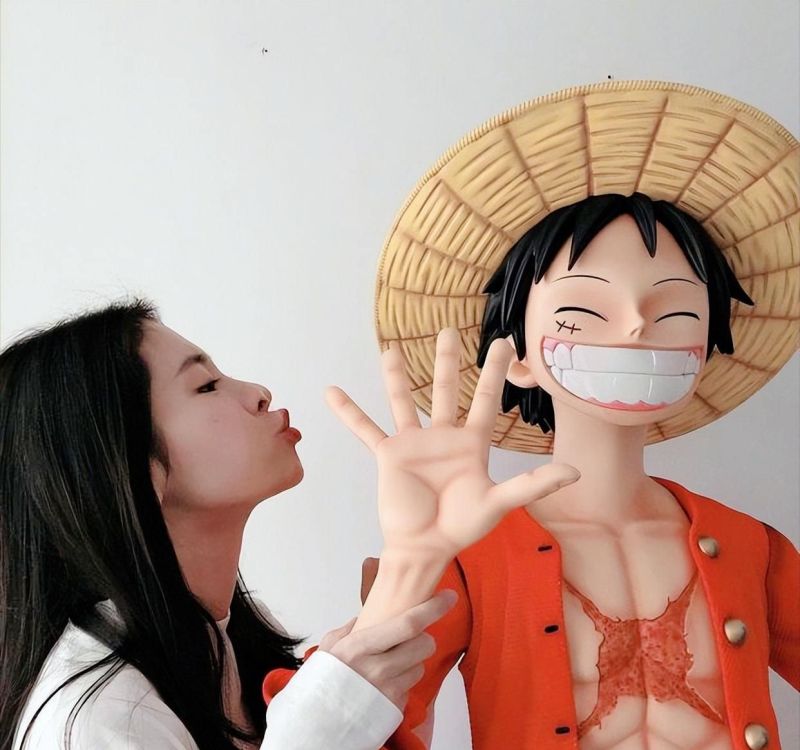 35岁张碧晨晒出家居照，装饰高级，专注音乐，那叫一个岁月静好 - 家居知识