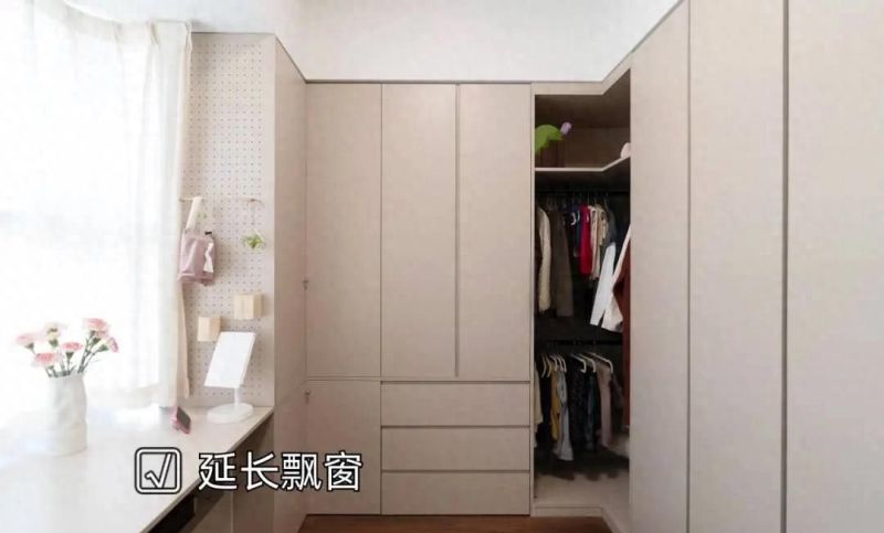 10㎡衣帽间实现办公 + 化妆 + 巨能装，小户型抄作业啦 - 家居知识