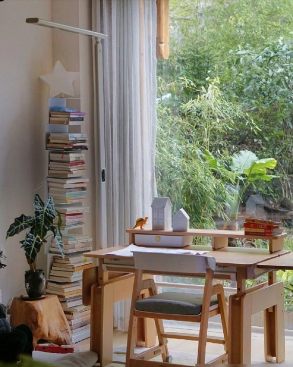 43岁婆婆坚持穷装走红,极简全屋引热议 重庆一43岁婆婆,因“坚持穷装”而走红,全屋那叫一个极简 - 家居知识