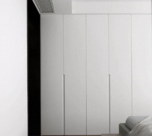 想要一门到顶的极简衣柜？看完这些细节，让你家全屋定制不翻车 - 家居知识