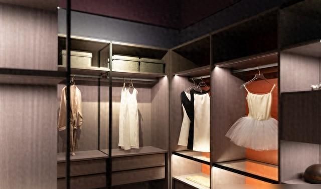 定制衣柜vs木工打柜，老师傅揭秘到底怎么选