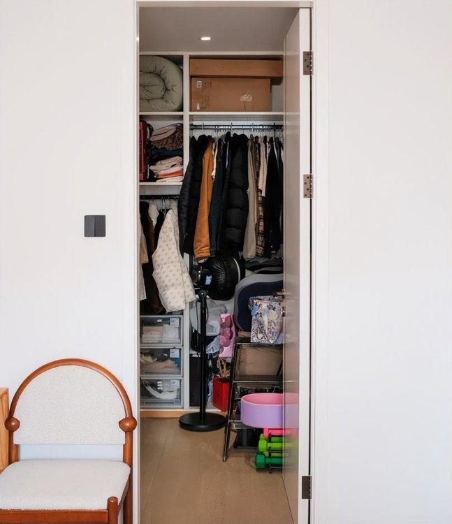 广东一户人家把“主卫”改成衣帽间，入住3个月：哭着拆掉了！ - 家居知识