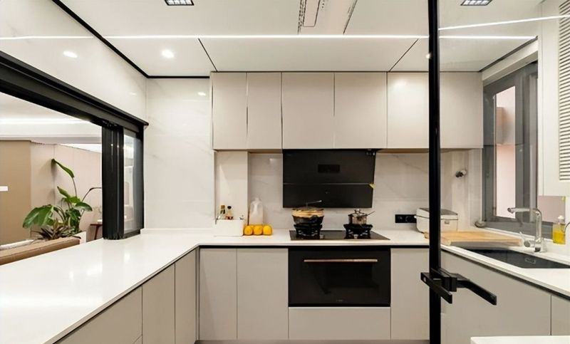 等我买房，打死不装电视柜榻榻米！学他家阳台打满柜，实用到哭！ - 家居知识