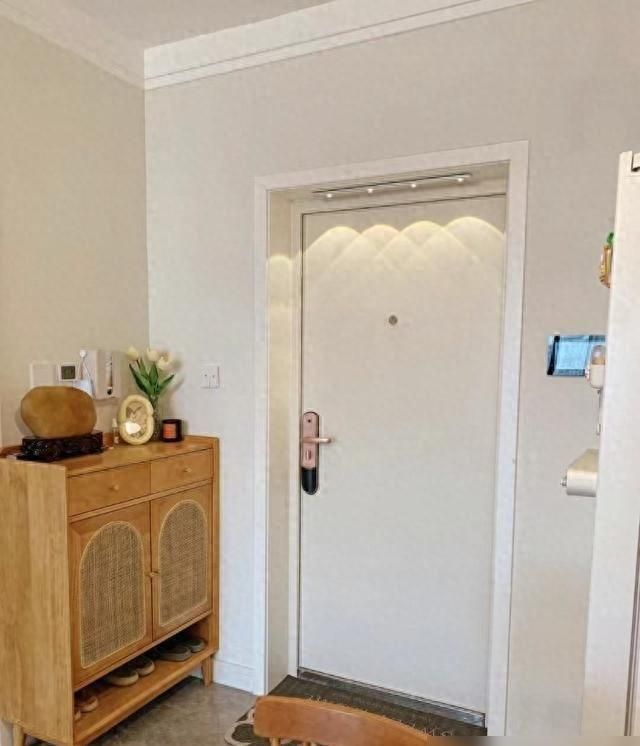 河南一夫妻，拒绝过度装修，全屋那叫一个极简，这才是心动的感觉 - 家居知识