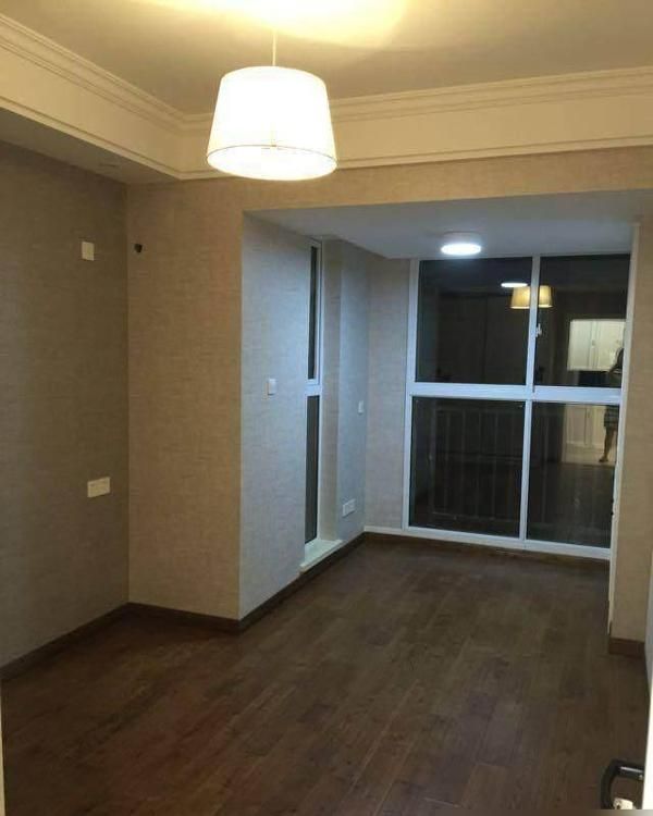 江苏一户人家，刚装好就等搬家具入住了，最满意阳台整墙的大柜子 - 家居知识