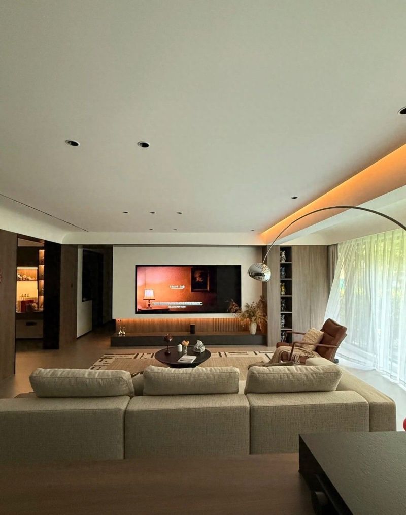 意式极简大横厅设计，高级感拉满，越住越耐看！