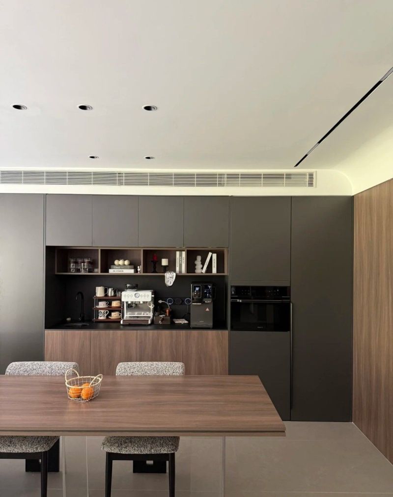 不装了，大横厅这样设计真的巨高级！意式极简风真的越住越耐看！ - 家居知识