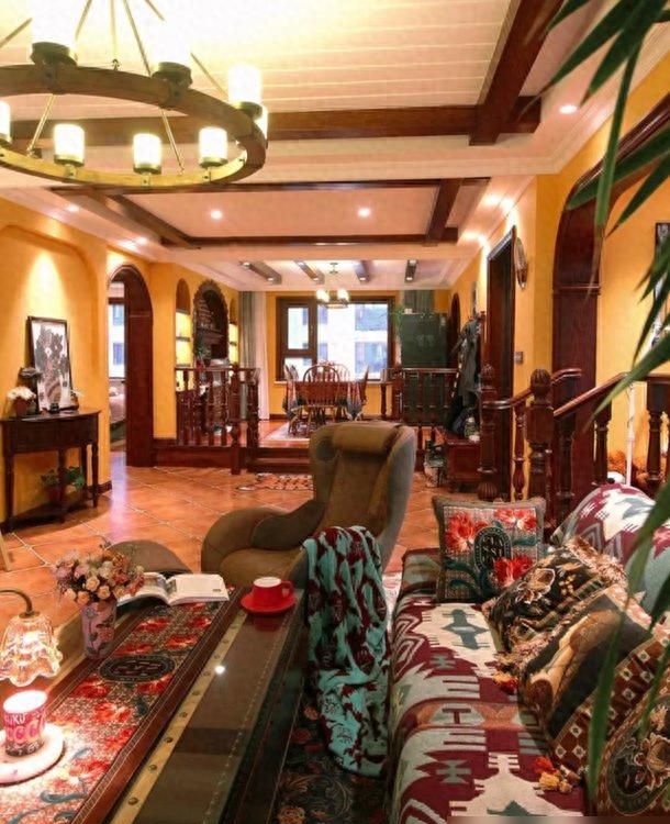 山西女子美式田园风家装被嘲老气却意外走红网络