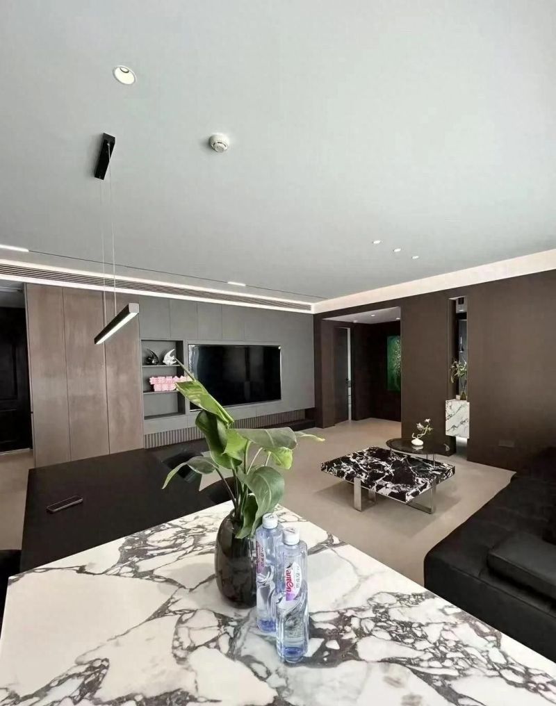 135㎡现代简约意式风格，高级感与实用性的完美融合