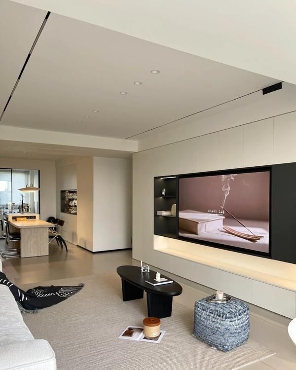 安徽女子133m²新家走红,电视柜设计引全网模仿,高级感拉满 安徽一女子晒出133m²的家,仅电视柜就让无数人效仿,太高级了 - 家居知识