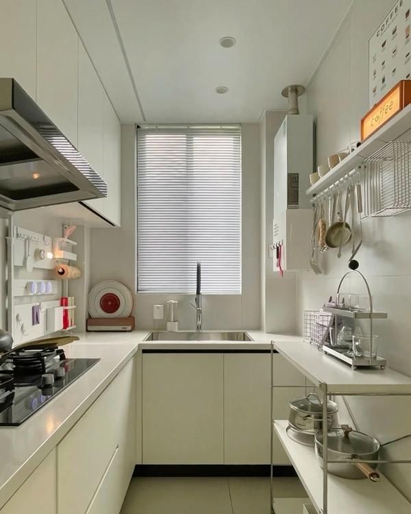 安徽女子133m²新家走红,电视柜设计引全网模仿,高级感拉满 安徽一女子晒出133m²的家,仅电视柜就让无数人效仿,太高级了 - 家居知识