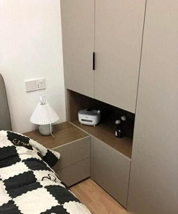 衣柜与床头柜一体化设计，完美解决尺寸烦恼