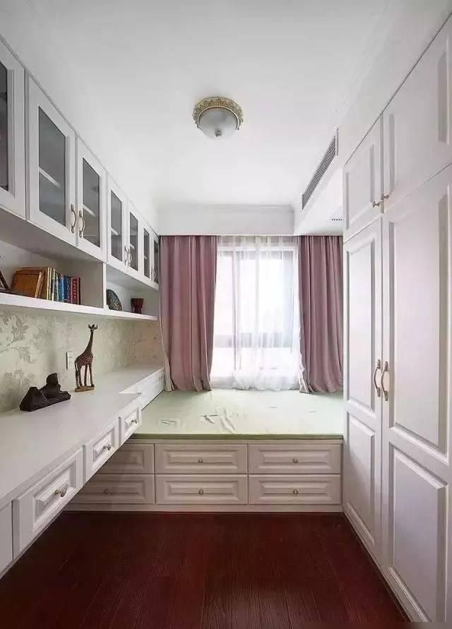 再小的卧室也不要乱装，看看这几种榻榻米，收纳强功能多，太实用 - 家居知识