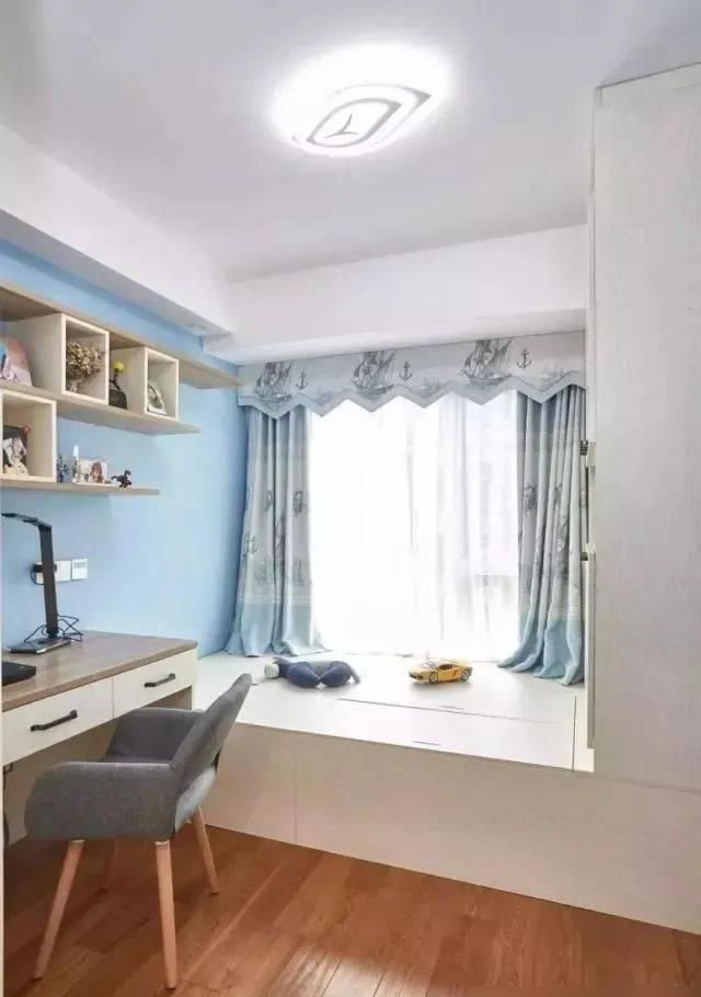 再小的卧室也不要乱装，看看这几种榻榻米，收纳强功能多，太实用 - 家居知识