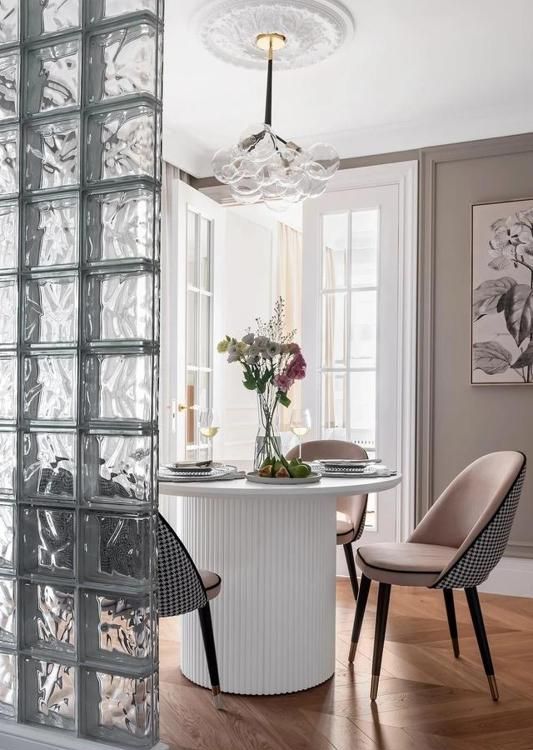 56岁阿姨凭一套法式养老房火遍全网！这届中年人的审美卷到天花板 - 家居知识