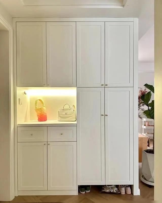 浙江一43岁阿姨的新家，因“原木风”家装而走红，客厅家具太抢眼 - 家居知识