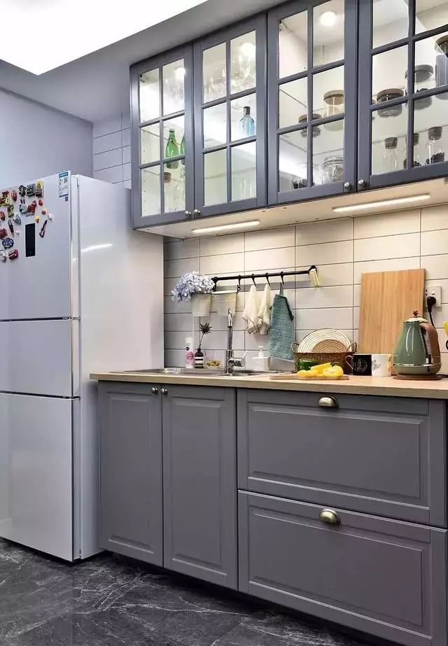 80㎡北欧风二居室,灰木双色+双阳台改造,打造通透小宅 80㎡北欧风二居室:灰色基底 + 原木元素,双阳台巧改显宽敞 - 家居知识