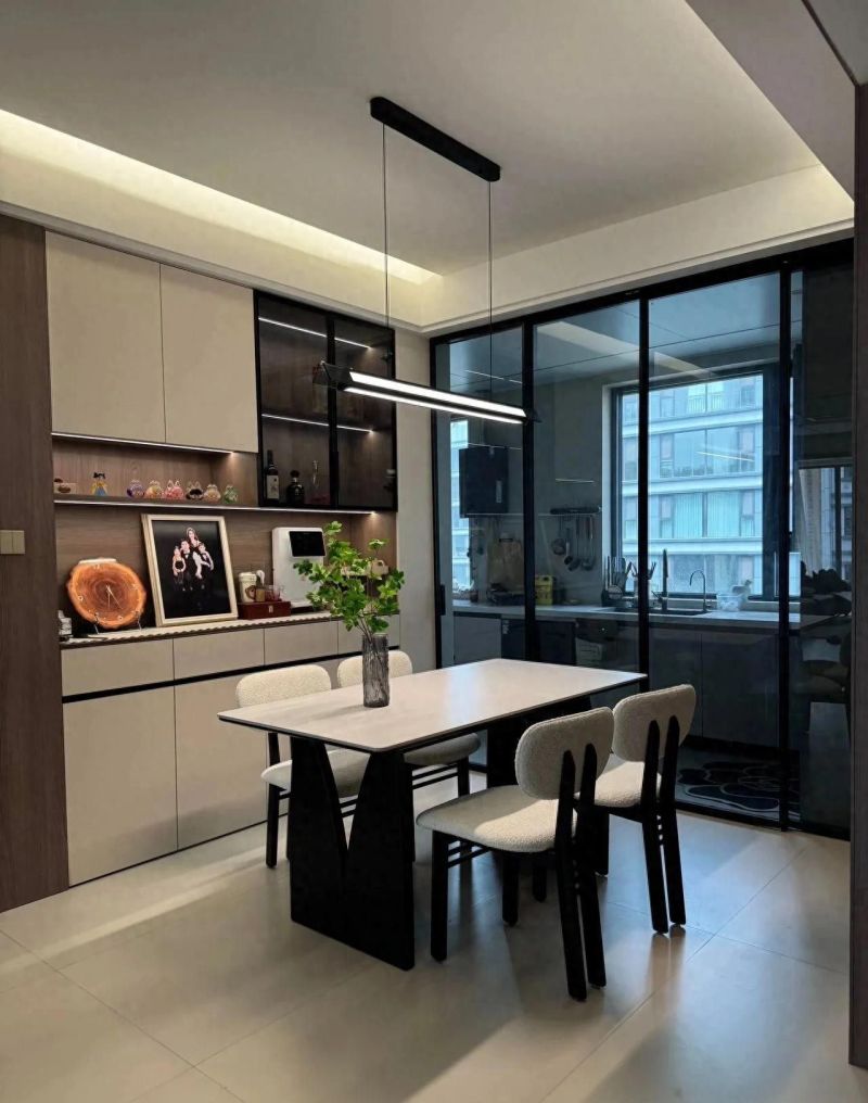 极简风装修指南，打造现代简约家居空间