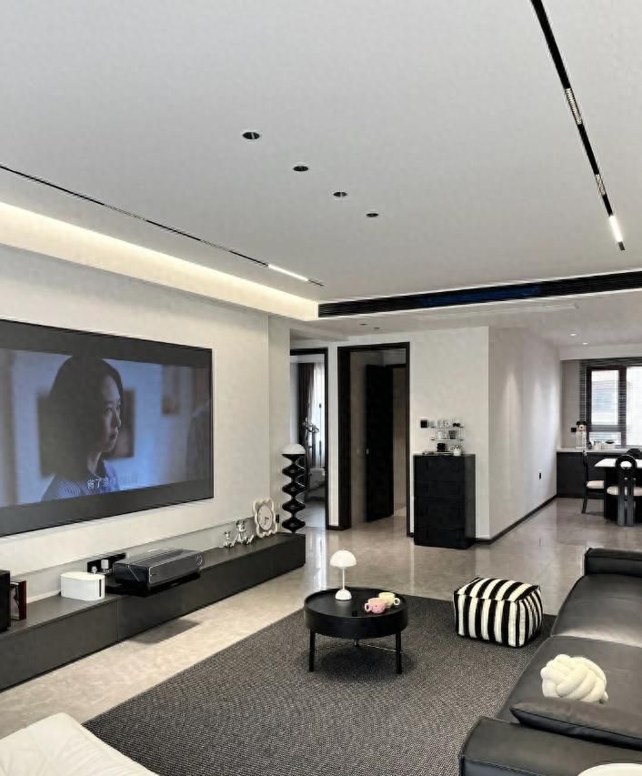 浙江泓优材装饰材料公司打造极简轻奢时尚盛宴