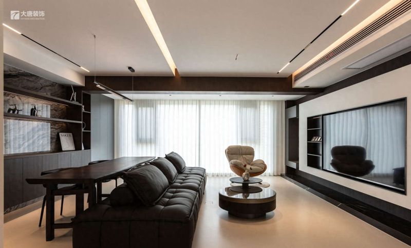 130㎡现代黑白灰风格实景，株洲装修设计的神秘格调