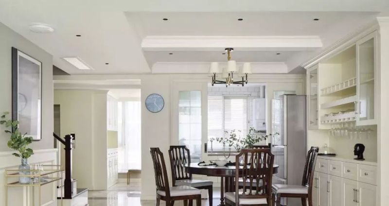 156㎡美式风大户型：奶白主调撞深色家具，装出优雅沉稳的温馨家 - 家居知识