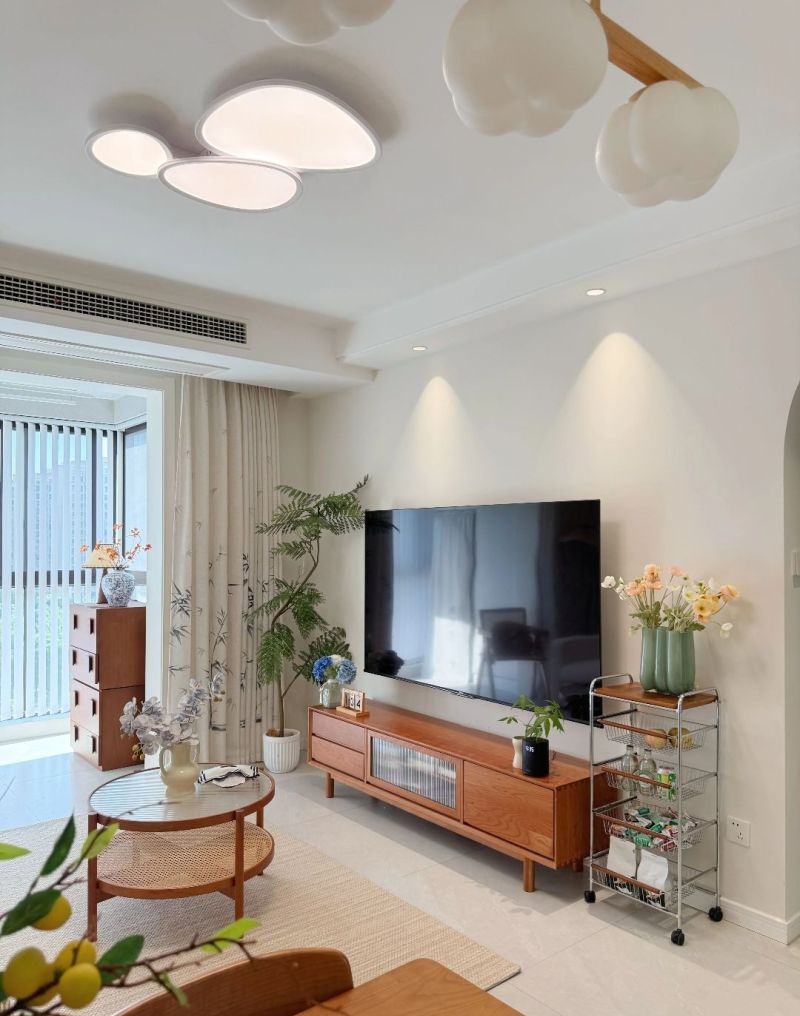 60平原木风小家,简约设计打造明亮通透空间 普通人的60平原木风小家,越简单、越敞亮 - 家居知识