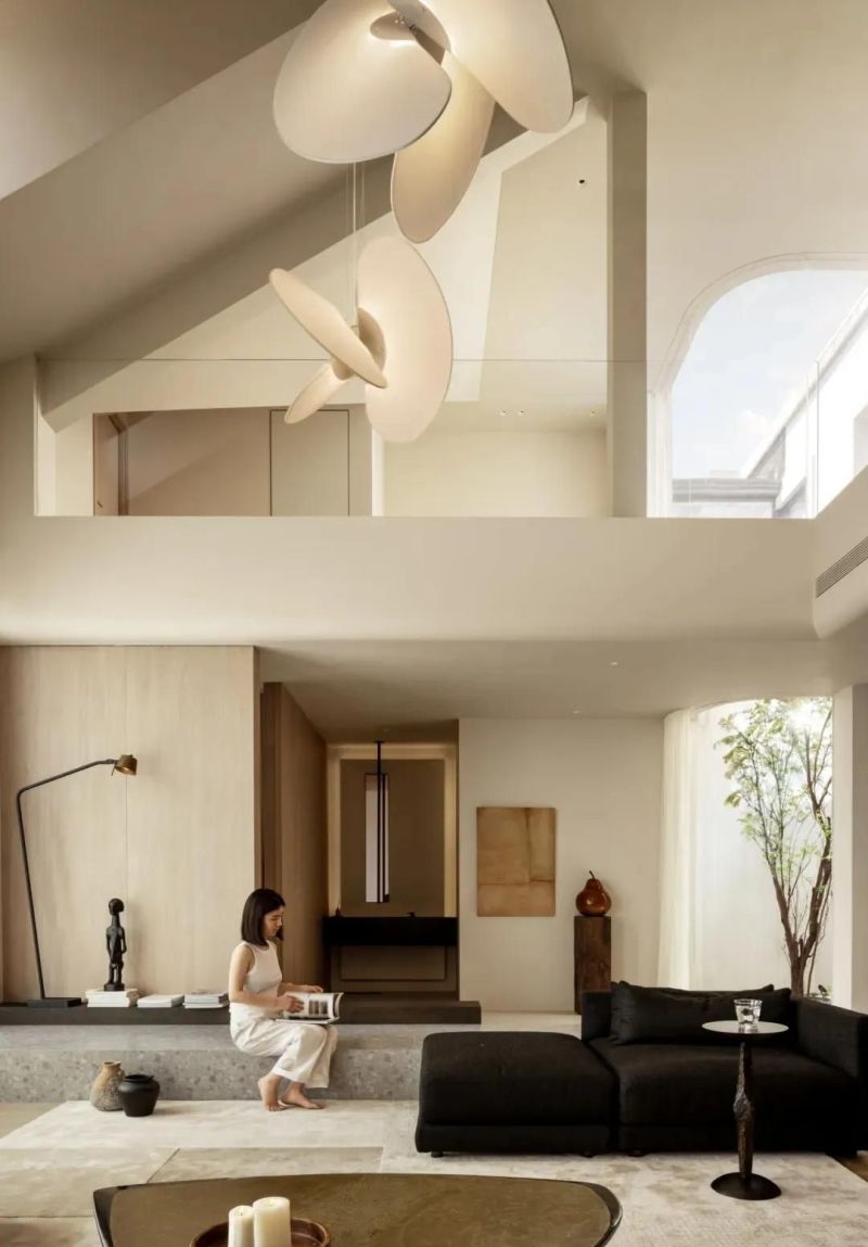 轻侘寂风私宅,打造不费力的高级感与慵懒生活空间 私宅设计:轻侘寂风,不费力的高级感和慵懒生活 - 家居知识