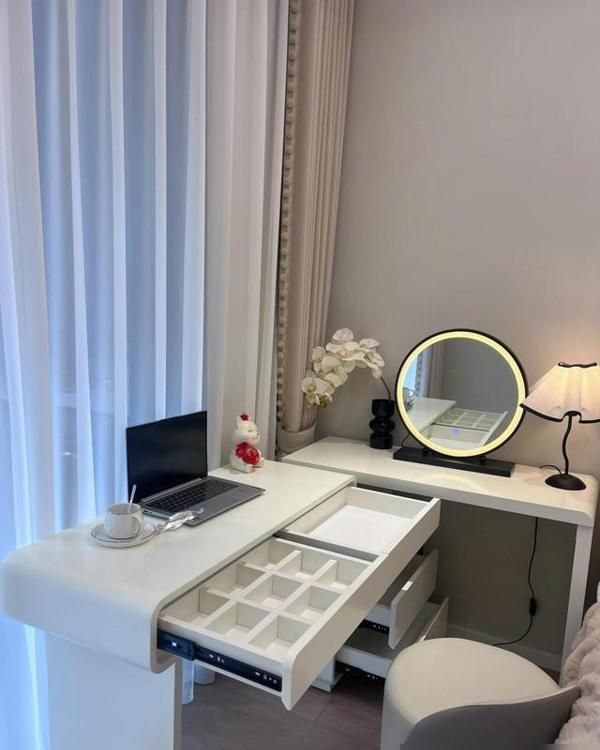 年轻人抛弃传统床头柜!这3种新设计高级又实用 传统床头柜已退出中国家庭!看看年轻人的新做法,高级美观实用 - 家居知识