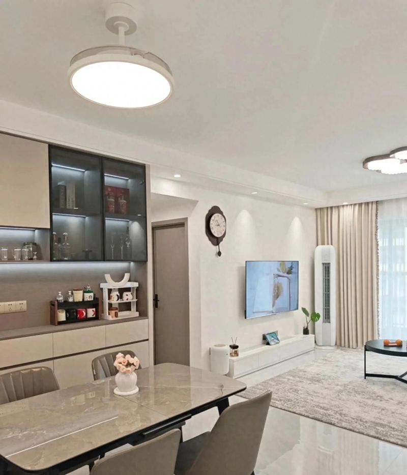 现代简约风家居，高级感与温馨并存的装修案例