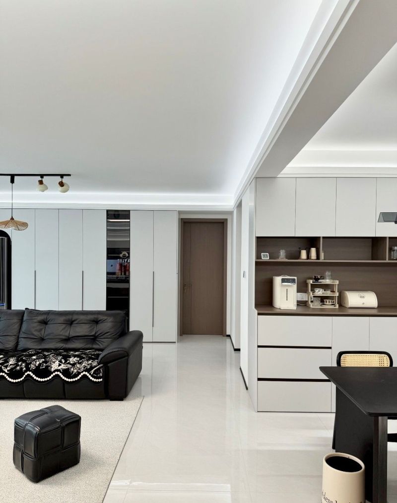 不顾家人反对，坚持装"极简风"，装好后反而显得高级又温馨，晒晒 - 家居知识