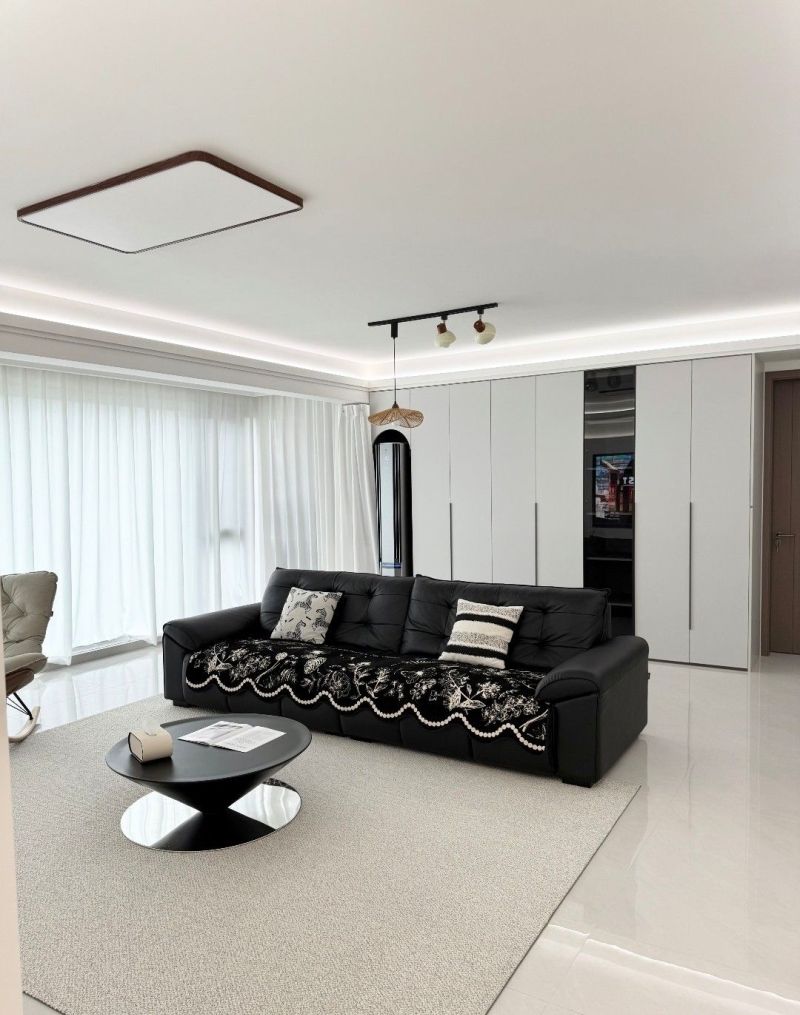 不顾家人反对，坚持装"极简风"，装好后反而显得高级又温馨，晒晒 - 家居知识