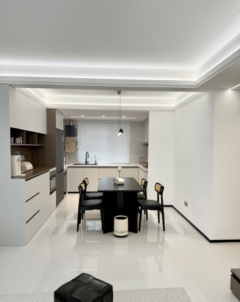 不顾家人反对，坚持装"极简风"，装好后反而显得高级又温馨，晒晒 - 家居知识