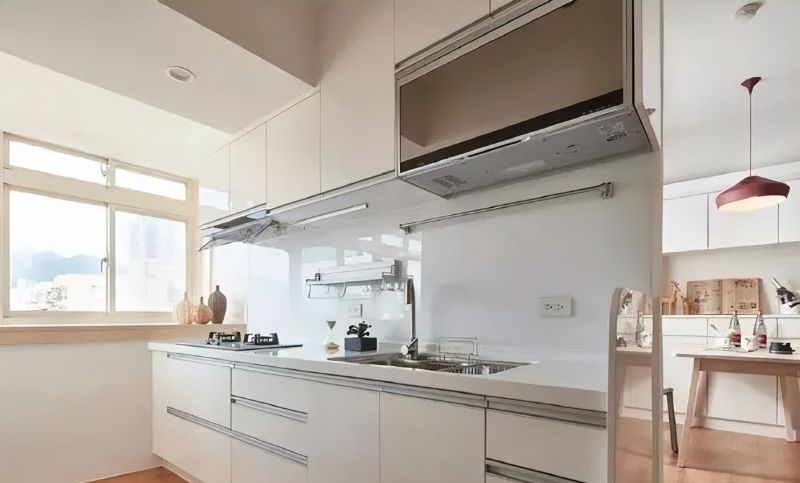 60㎡小户型：白色 + 原木，装出整洁舒适的梦想家，收纳颜值双在线 - 家居知识