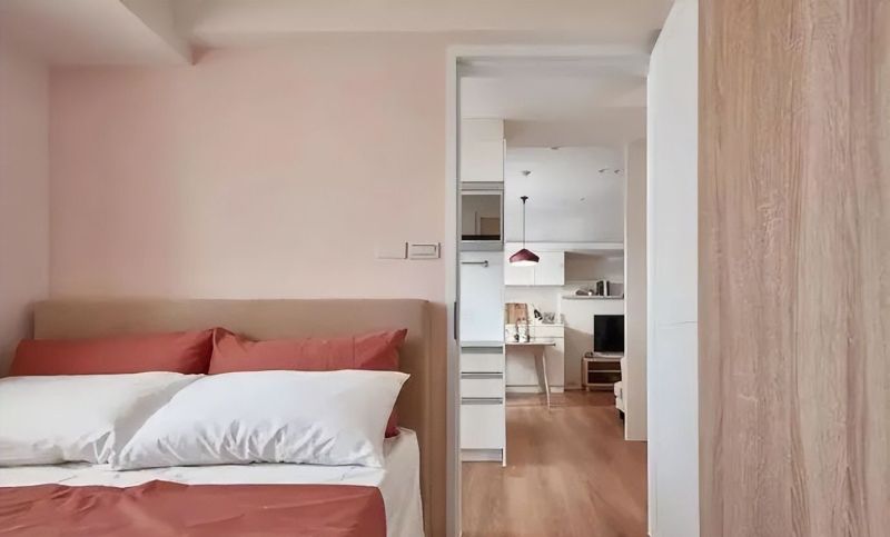 60㎡小户型：白色 + 原木，装出整洁舒适的梦想家，收纳颜值双在线 - 家居知识