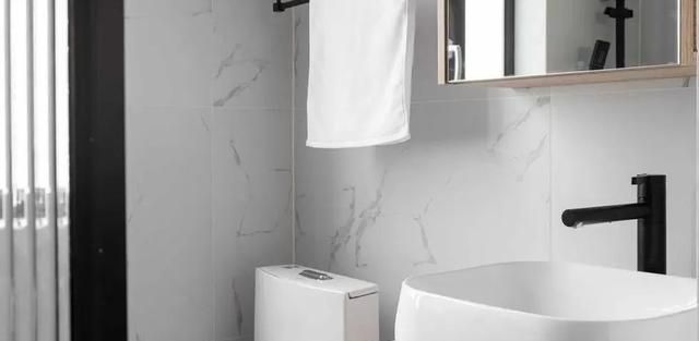 64㎡混搭两居：黑白灰主调 + 轻装重饰，装出有内涵的治愈小窝 - 家居知识