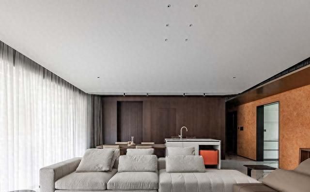 168㎡意式轻奢风，低调奢华与温暖宜居的完美融合