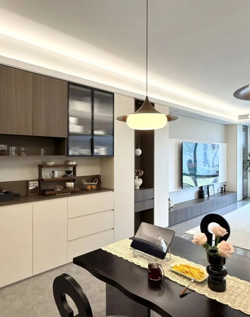 绝不后悔！从入户门到阳台斥巨资打造了一面墙的柜子！ - 家居知识