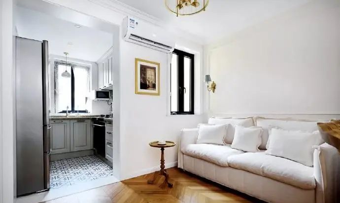 39㎡轻奢法式小宅,一进门就惊艳的优雅生活 39平米轻奢法式小户型,一进屋就被迷住,精致优雅又有气质 - 家居知识